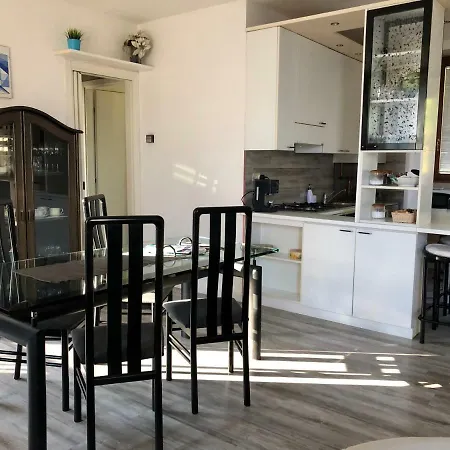 아파트 Apartboutique - Pool-tennis - Wifi-parking